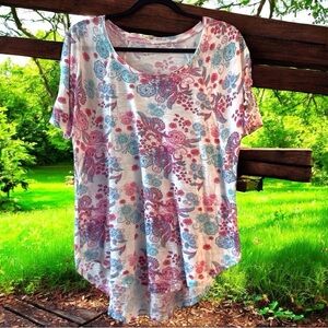 Floral Hi-Lo Tee – Size Large. Boho Cottagecore Feminine Chic floral frenzy